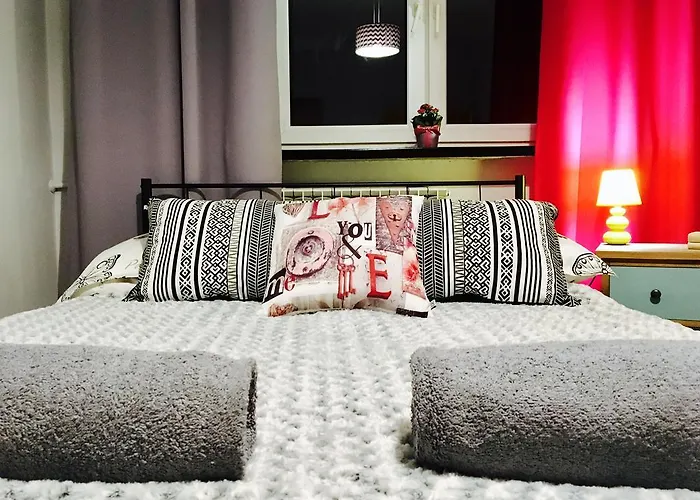 Clicktheflat Savior Square *